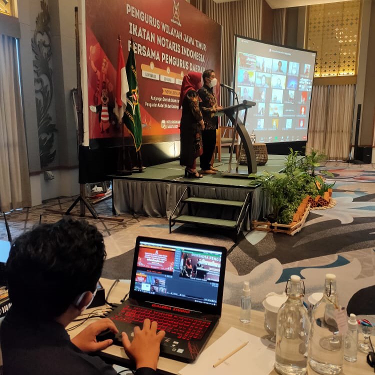 Jasa Zoom Meeting Banyuwangi